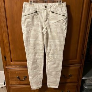 Williamrast camo cropped pants: D013